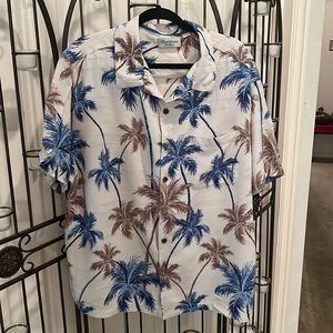Men’s Hawaiian shirt